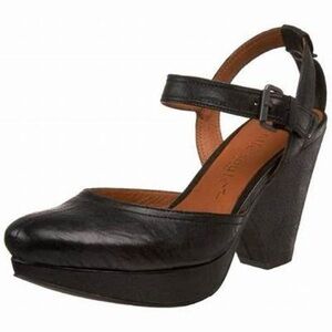 Gentle Souls Opportunity T strap heel- size 41